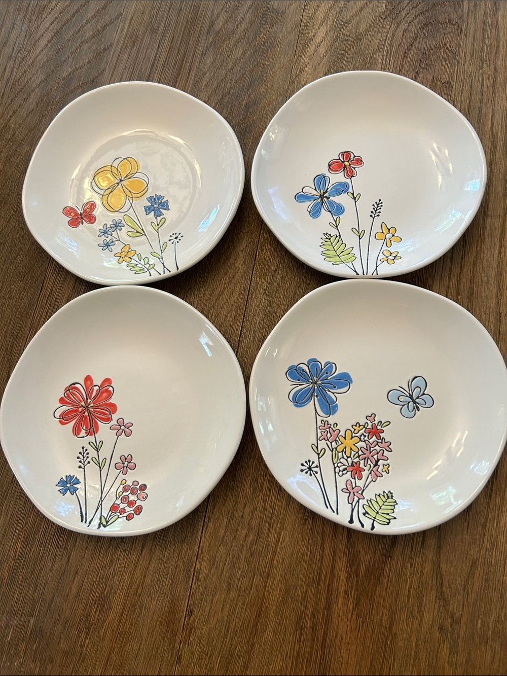 Set of 4 Tag 7 inch plates